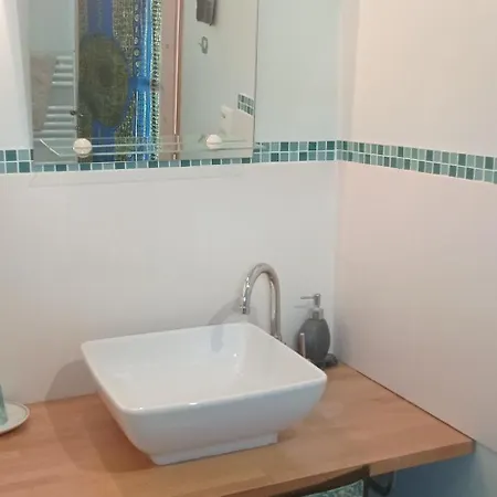 A La Source Bed & Breakfast