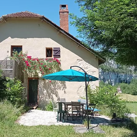 Bed & Breakfast A La Source 3*